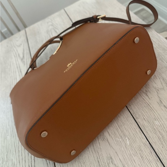 CUOIERIA Fiorenrina TOTE BAG
OblÒ Collection - Picture 8 of 13